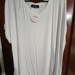 Rae Mode Women's Classic White Short Sleeve Top